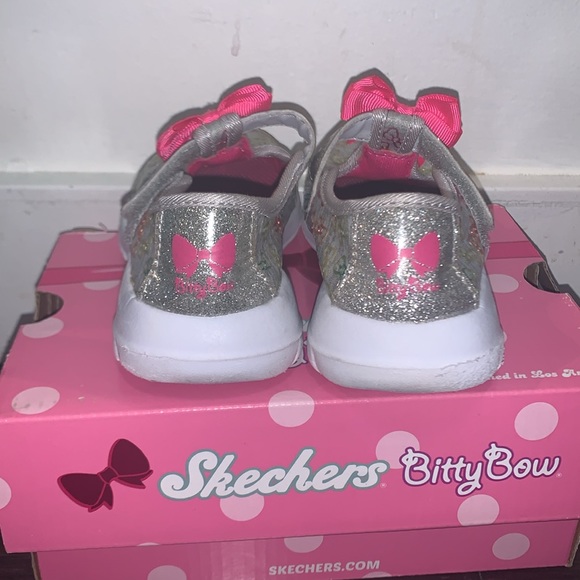 Toddler Skechers shoes! In good used condition. Size 7 - Picture 5 of 9